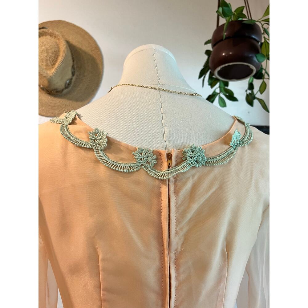 Vintage 60s Peach Green Floral Trim Princess Puffed Long Sleeve Dress Size Small - Picture 8 of 15
